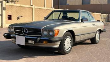 إعلان عن مرسيدس SL 560 موديل 1986 ماشي 106 ميل ليدور نظيف شرط الفحص