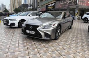 إعلان عن لكزس LS500 موديل 2019 عداد84 الف كامل المواصفات سيرفيس منتظم صبغ وكالة