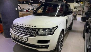 إعلان عن الري بجانب النصر الرياضي توب جير للسيارات