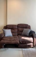 إعلان عن 2 seats recliner (lazy boy)