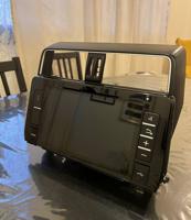 إعلان عن للبيع شاشة برادو الاصليه موديل 2021لي 2023