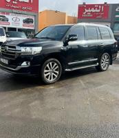 إعلان عن لاند كروزر VX.R -V8 5.7  موديل 2019 ماشى 266.000 k.m  وارد الساير