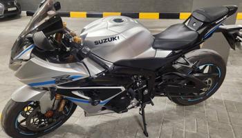 إعلان عن سوزوكي 1000 RR موديل 2025