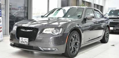 إعلان عن كرايسلر 300s