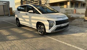 إعلان عن هيونداي ستاقيزر 2025.